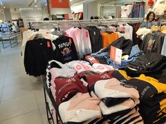 -H&M(天一广场店)