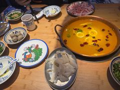 -洱火云南酸菜牛肉火锅(石景山当代商城店)