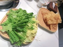 -犇鼎牛潮汕牛肉火锅(新辰里学清路店)