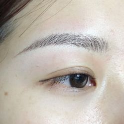 -一个差评成就的纹眉店