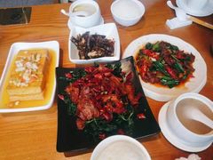 -隔壁老王·家常云南菜(花巷店)