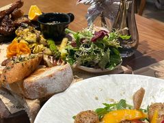 -Mark&Mars Restaurant