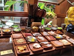 -银米·云南传统过桥米线(双廊黑金冠店)