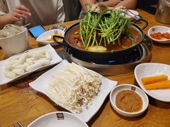 -喇喇排骨火锅·传统韩式脊骨汤(望京西园总店)