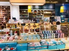 -猫的天空之城概念书店(印象城购物中心店)