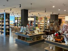 -魔方城市书房(中街益田店)