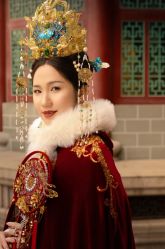 点击看大图 -挪娅婚纱摄影皇家会所
