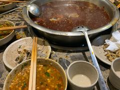 -肖肖酸萝卜鱼火锅(总店)