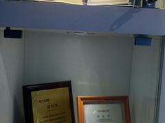 -提一眼镜·蔡司·依视路(小寨店)