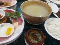 -桥香园云南过桥米线(金马碧鸡店)