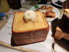 面包诱惑-绿茶餐厅(深南广场万科店)