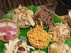 -菌海森林·非遗野生菌火锅(西山区滇池路摩根道店)