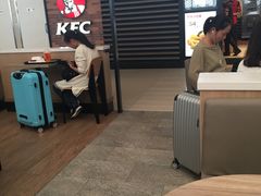 -肯德基(南京站A2检票口楼上)