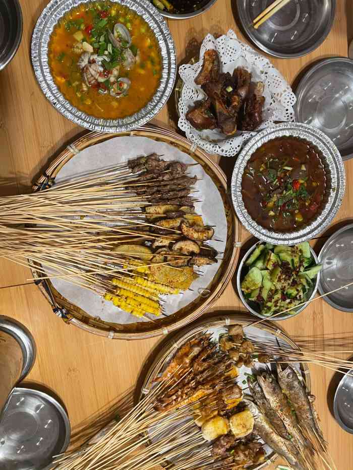 位置:在康康谷美食街那一排,位置很好找