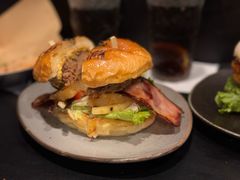 夏威夷牛肉汉堡-shark burger·鲨鱼汉堡(交子大道店)
