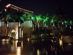 -三亚湾红树林度假酒店美食街