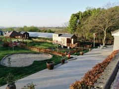 -龙湖东院农庄(乡间小路店)