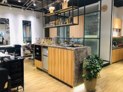 -Mentor Hair Salon