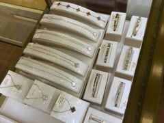 -海星奢选二手奢侈品手表包包鉴定回收寄卖(墨玉南路店)