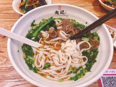 -湘人龙记老长沙米粉(鸟巢店)