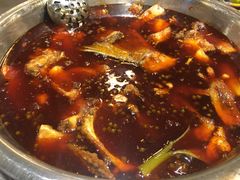 -肖肖酸萝卜鱼火锅(总店)