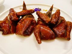 玻璃皮润烧乳鸽-北京厨房(西安SKP店)