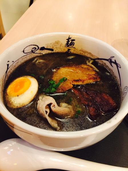 推荐:黑武骨三刀流拉面