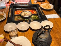 -老牌坊云南鱼豆花火锅(爱建店)