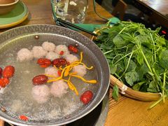 黑猪灼泉水时蔬-吃饭皇帝大土家民族菜(正大广场店)