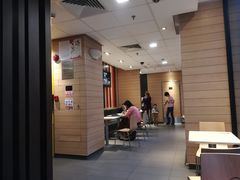 -麦当劳(友谊路得来速店)