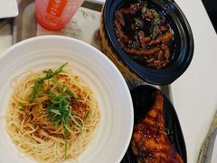 -东方既白(上海浦东国际机场)