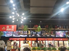 -钢管厂五区小郡肝串串香(蜀都万达店)