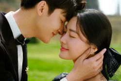 -AOROA·奥洛拉婚纱摄影·旅拍·礼服