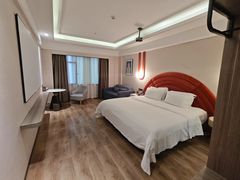 -华海酒店(茂名高铁站店)