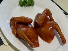 玻璃脆皮乳鸽-利苑酒家(金宝店)