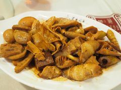 -老鼎万春卤菜(五代传承创始老店)