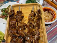 -乡村馕坑肉·烧烤·新疆菜·本地人更爱吃(阿勒泰首店)