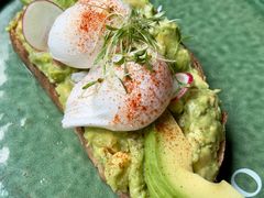 牛油果温泉蛋吐司-O'mills Sourdough Bakery&Bistro(永嘉路店)