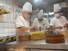 -馋三尺蟹粉小笼(人民广场店)