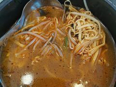 -丽虹云南过桥米线(兴工街店)
