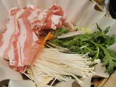 -枝魯枝魯自助料理