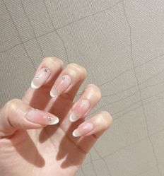 -花系美·美甲美睫精品店