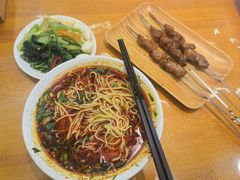 -伊京轩兰州牛肉面(闹市口店)