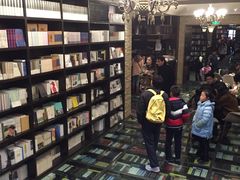 -钟书阁(松江泰晤士小镇店)