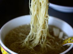 9，面从香港直接来货，是传统的碱水面，面身韧度适中碱水味也不会太浓，喜欢与否则视个人的口味而言。-一记面馆(易发店)