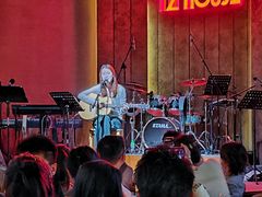 -TZ House音乐现场(来福士中心店)