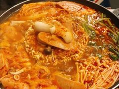 部队锅-MI WU FACTORY米屋美食工厂餐厅(绿地店)