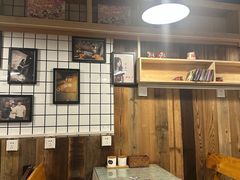 -蜗牛小馆醉乡民谣云南菜(惠新西里店)