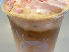 樱花莓莓胶原酸奶冻-瑞幸咖啡(7号国际商业中心店)