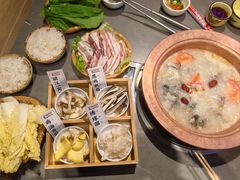 -阿婆情腊排骨火锅·野生菌季(古城旗舰店)